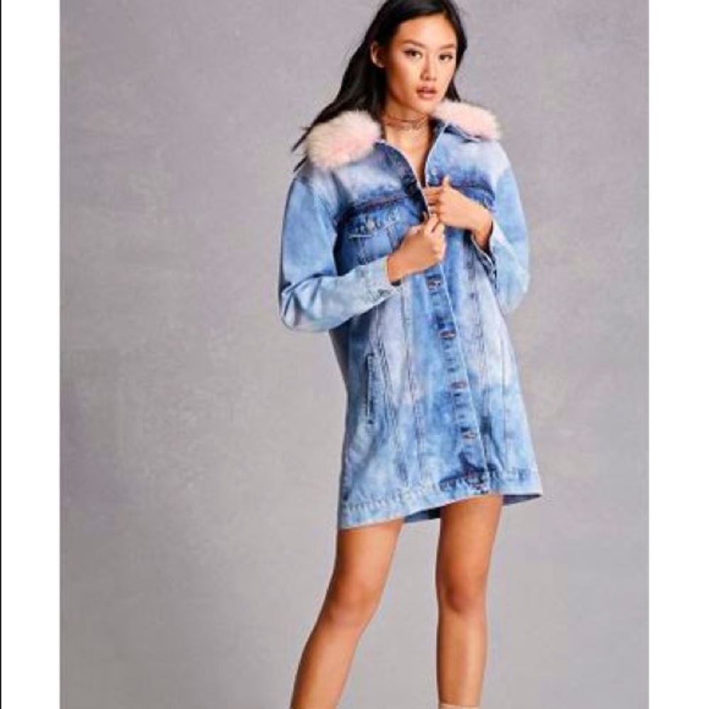 BLUE DENIM JACKET WITH PINK FAUX FUR TRIM